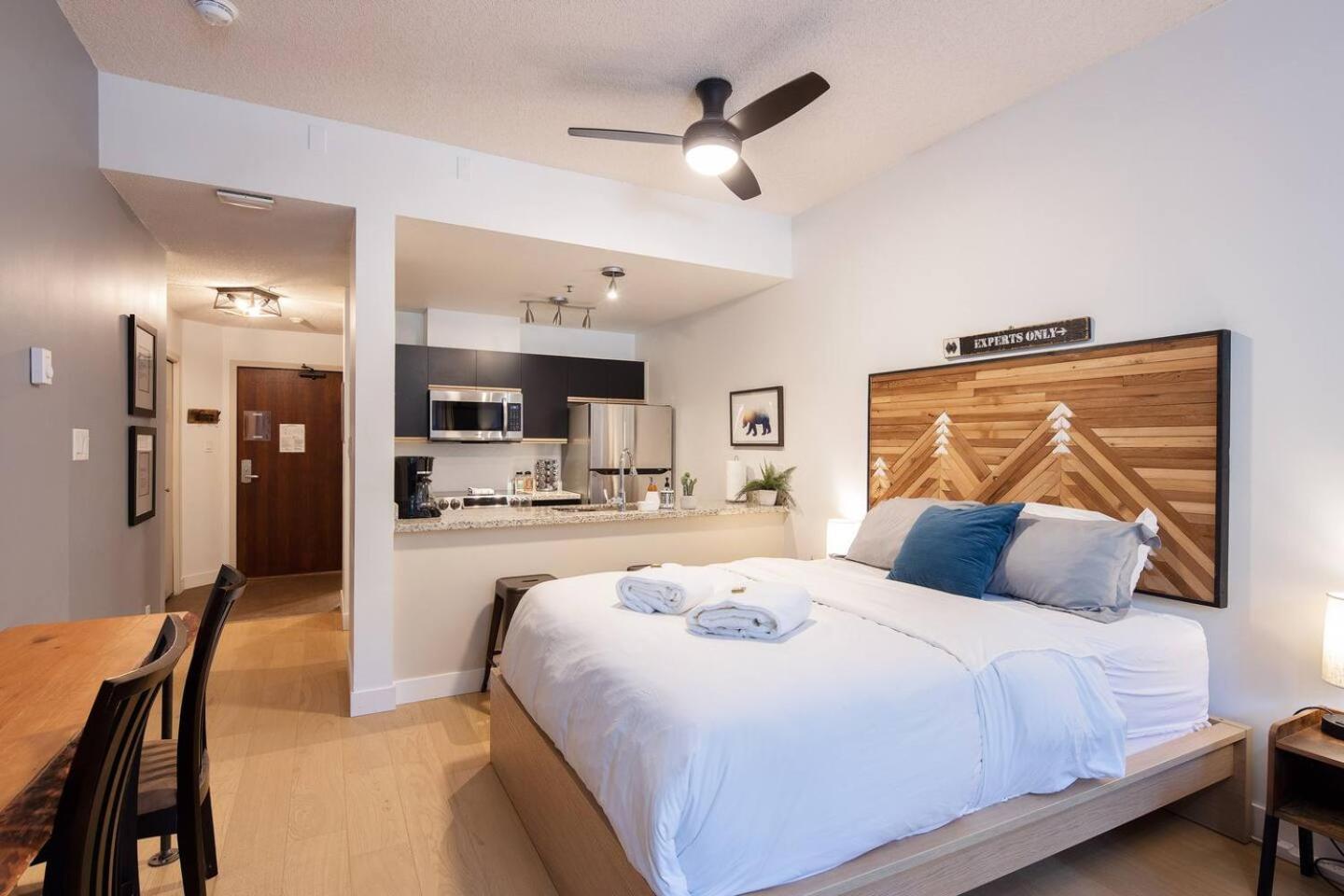 Newly Renovated Ski In Out W Pool 2 Hot Tubs Whistler Kültér fotó