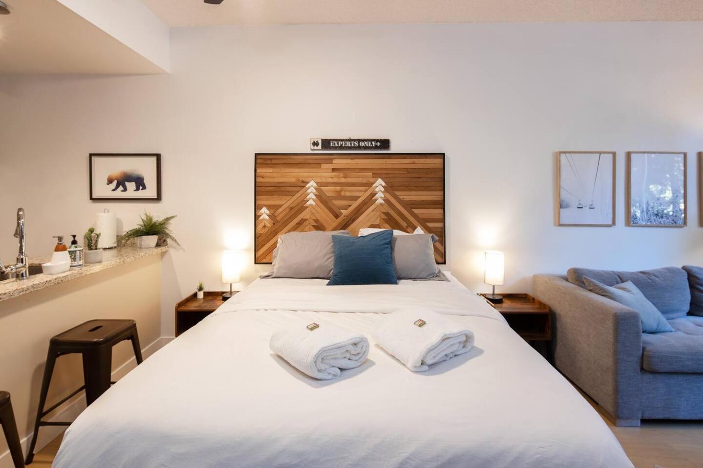 Newly Renovated Ski In Out W Pool 2 Hot Tubs Whistler Kültér fotó