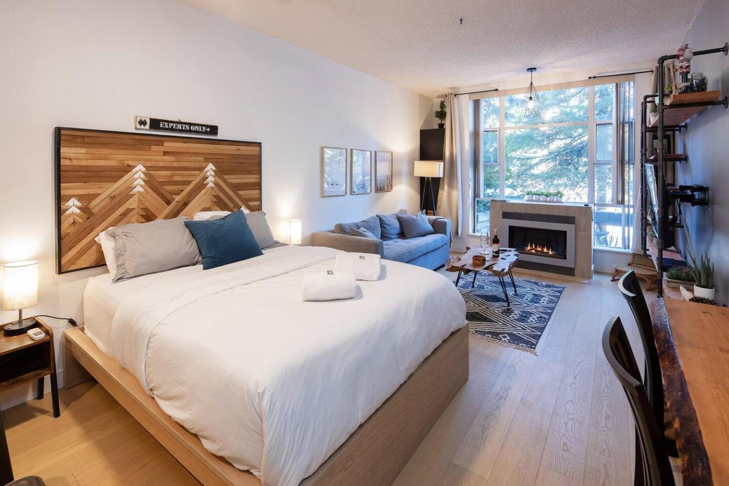 Newly Renovated Ski In Out W Pool 2 Hot Tubs Whistler Kültér fotó