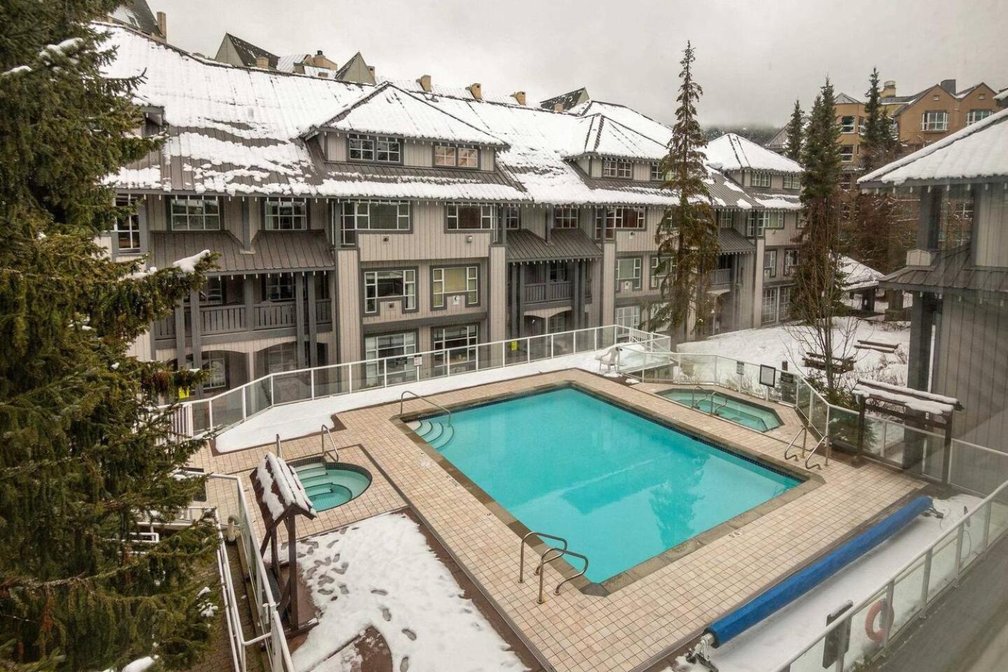 Newly Renovated Ski In Out W Pool 2 Hot Tubs Whistler Kültér fotó
